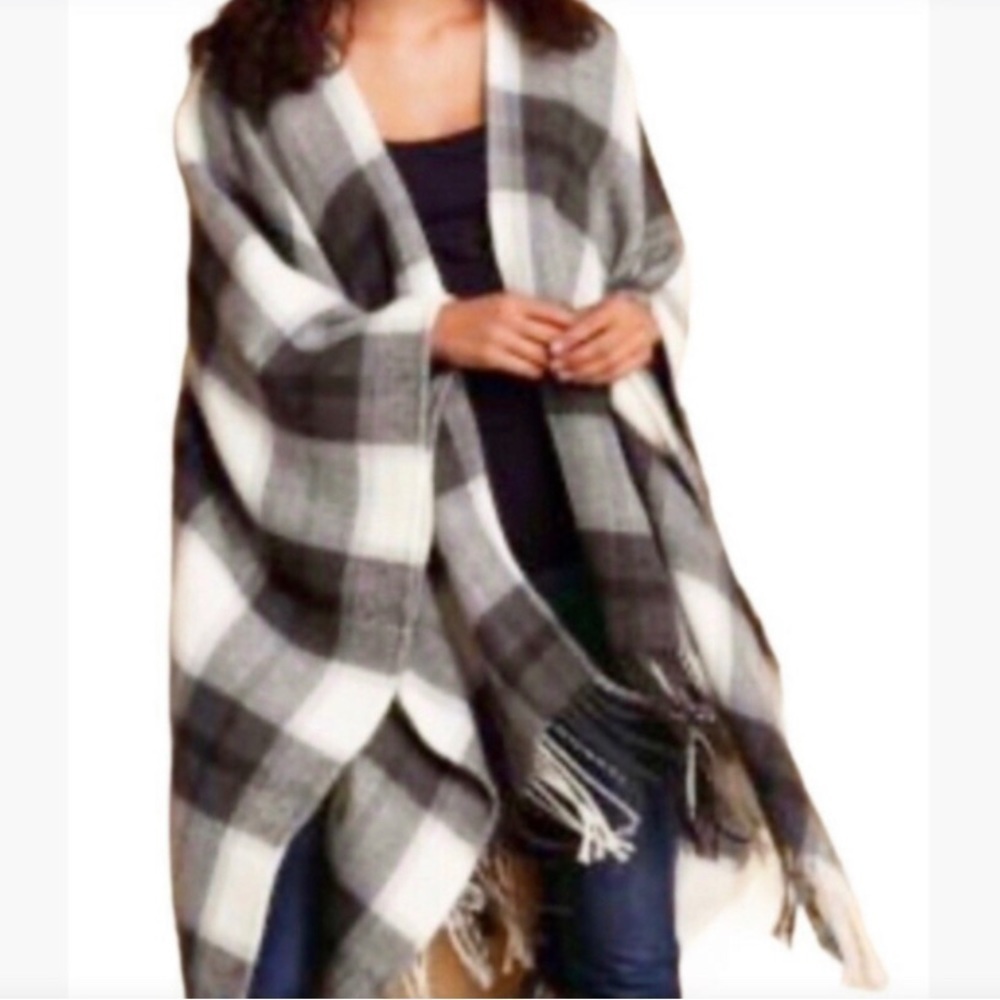 Soft Surroundings Buffalo Plaid black white cape shawl One Size OS